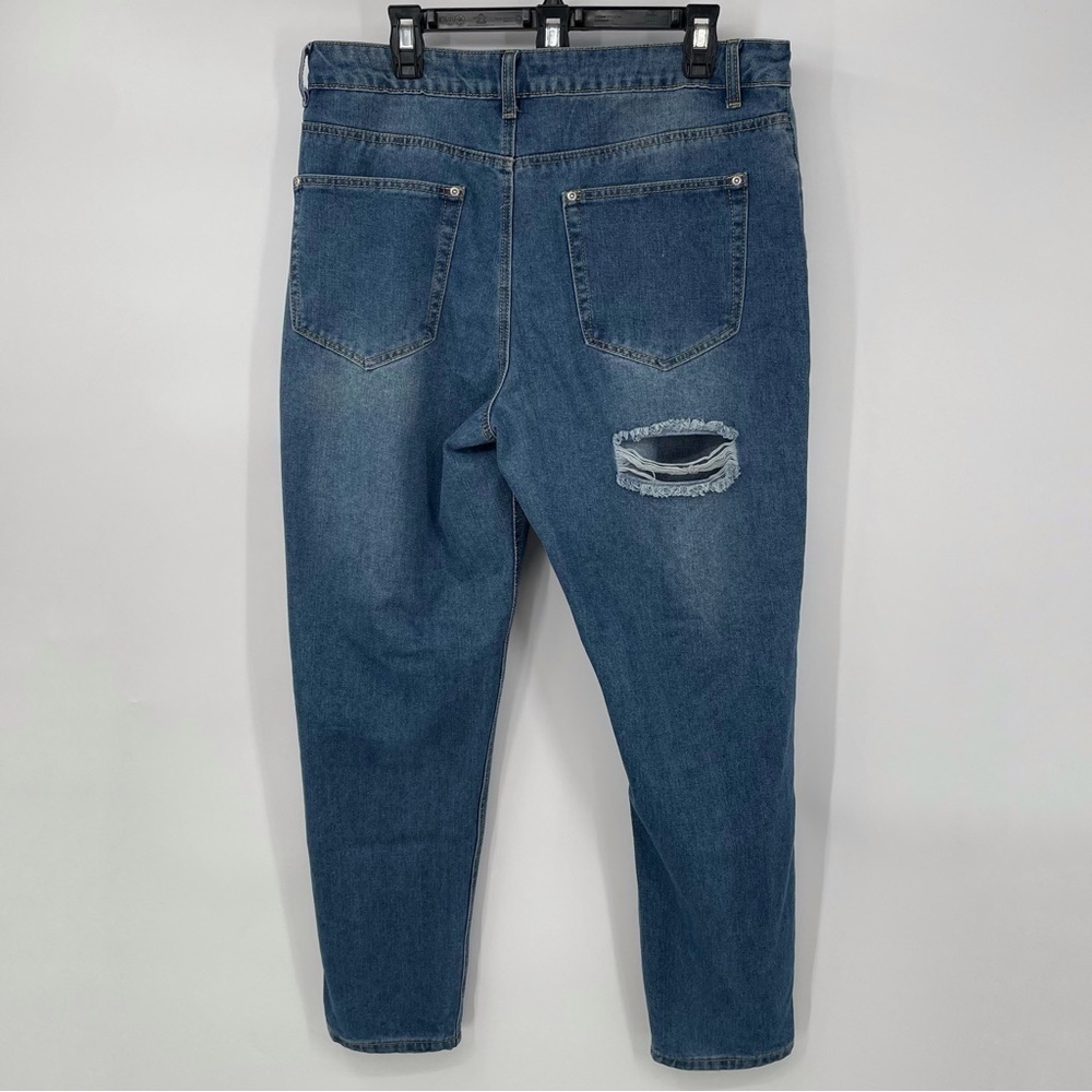 NEW! Pretty Little Thing Bum Rip Jeans - Picture 8 of 15